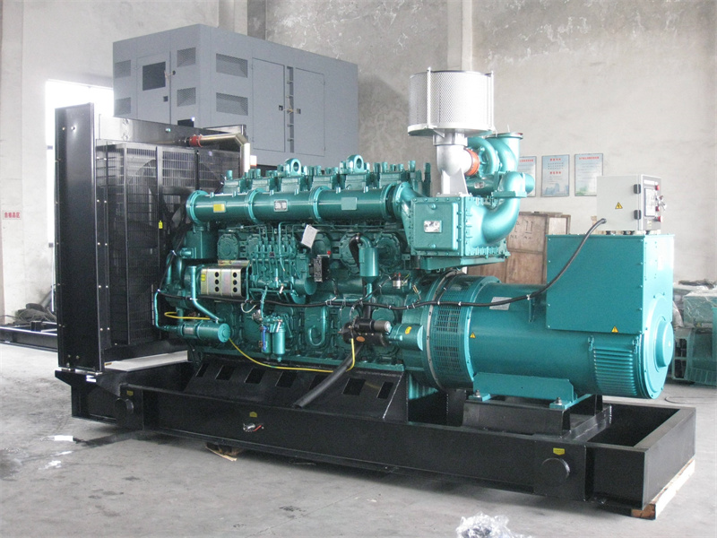 龙亭200KW 柴油发电机的油耗是多少?